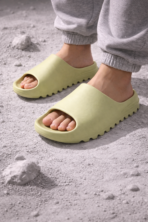 Moonwalkers "Matcha"